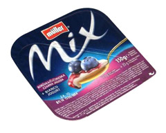 Jogurt Muller Mix z jagodami 
