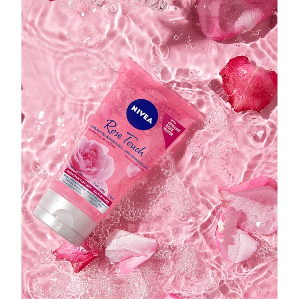 Nivea Rose Touch Micelarny żel oczyszczający z organiczną wodą różaną 150 ml