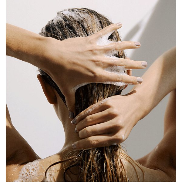 Nivea Diamond Gloss Szampon pielęgnujący do włosów 400ml