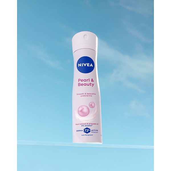 Nivea Pearl &amp; Beauty Antyperspirant w spray&#039;u, 150ml