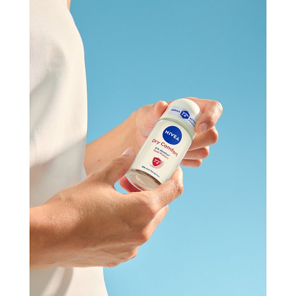 Nivea Dry Comfort Antyperspirant roll-on dla kobiet 50 ml