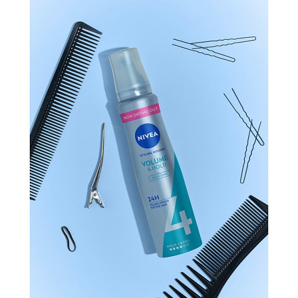 Nivea Volume &amp; Hold pianka do włosów 150 ml