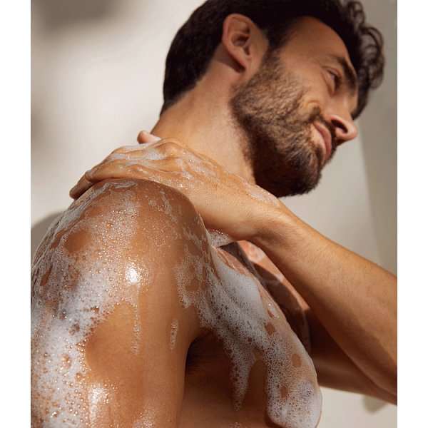 Nivea MEN Sensitive Łagodzący Żel pod prysznic dla mężczyzn o skórze wrażliwej 500 ml