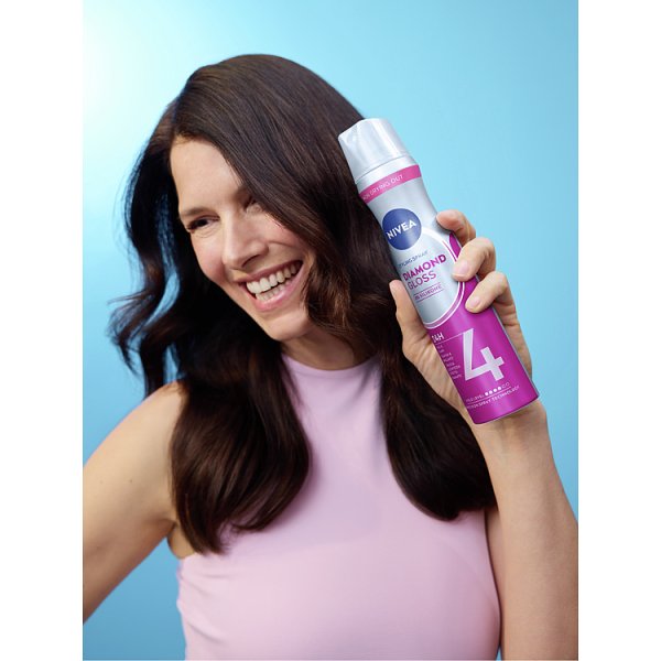 Nivea Diamond Gloss Spray do włosów 250 ml