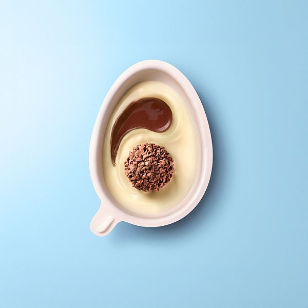 Kinder Joy Chrupiące wafelki posypane kakao w kremie z niespodzianką 20 g