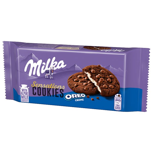 Milka Oreo Sensations, ciastka kakaowe z kawałkami czekolady i nadzieniem o smaku waniliowym - 156 g