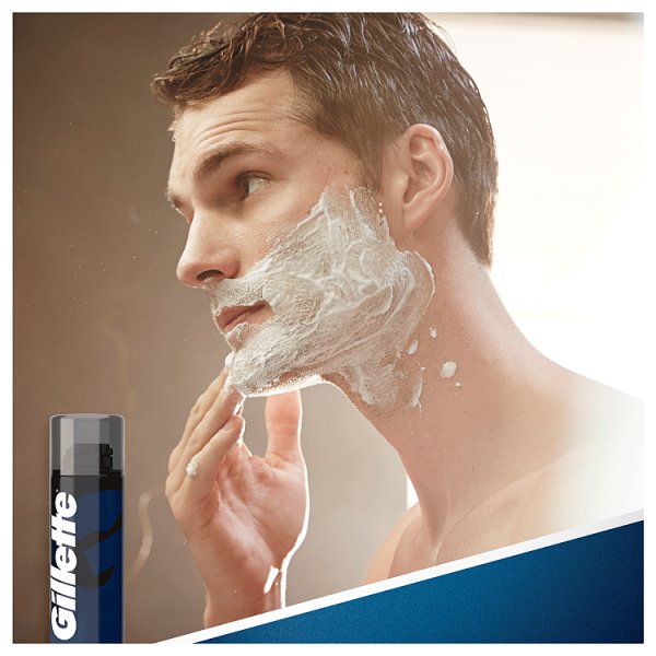 Gillette Classic Menthol Pianka do golenia 200 ml