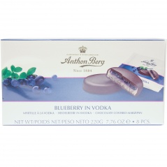 Czekoaldki marcepanowe z nadzieniem o smaku jagody w wódce 