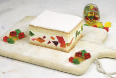 Ciasto  śmietanowiec na biszkopcie kg 