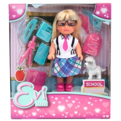 Evi w stroju szkolnym z laptopem 