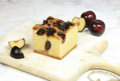 Ciasto ucierane ze śliwką kg 