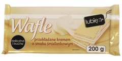 Wafle przekładane kremem śmietankowym 