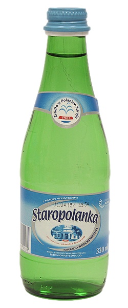 Woda średnio gazowana staropolanka